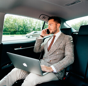 Встреча деловых партнёров и проведение бизнес-мероприятия